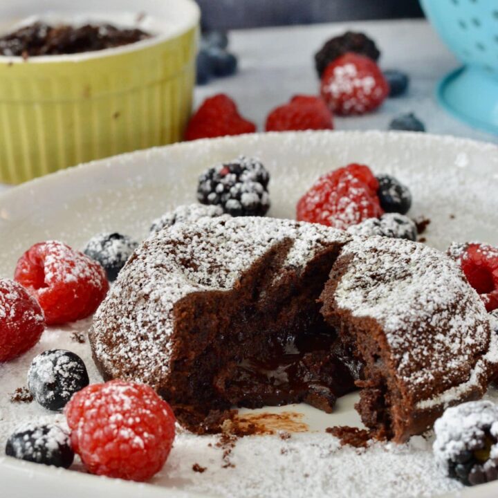 Individual Chocolate Lava Cakes | Simple One Bowl Recipe